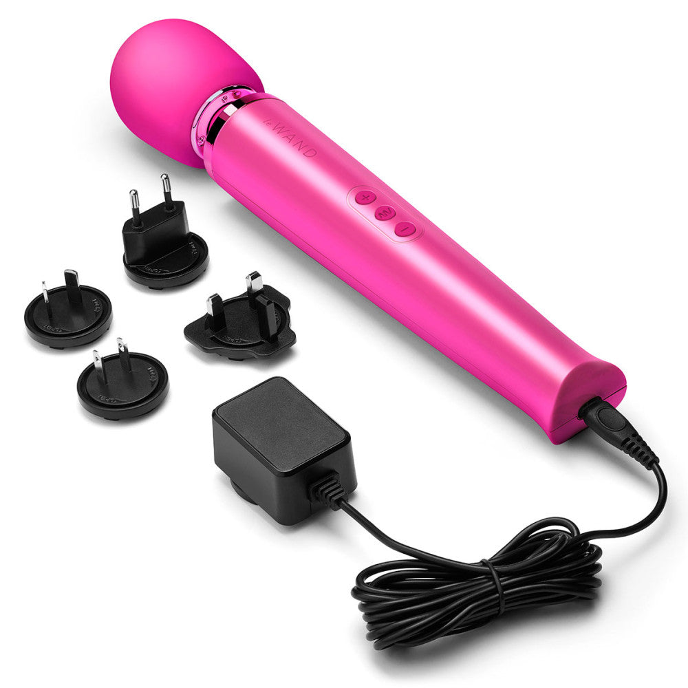 Le Wand Vibrating Wand Massager - Magenta