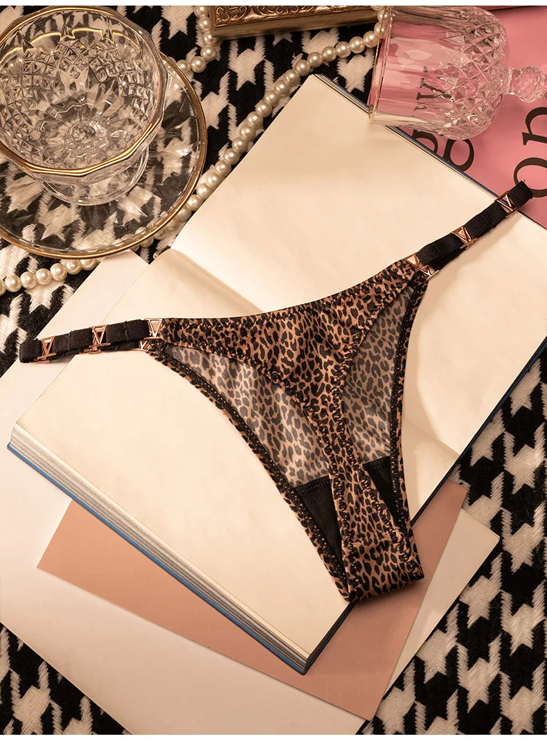 Seamless Sexy Thong Women Underwear Briefs Panties Zebra Flower Low Rise Luxury Metal Buckle G String Bikini Girls Female Panty