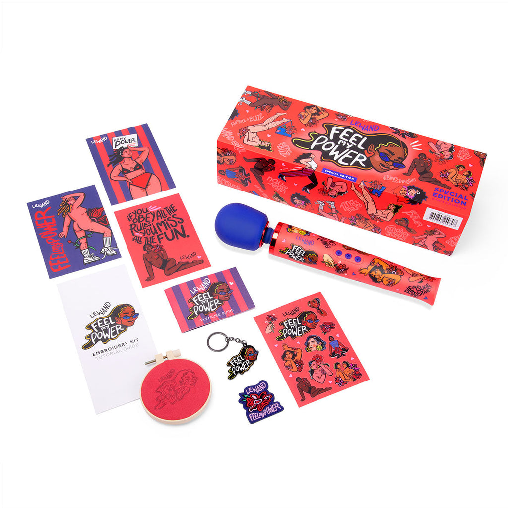 Le Wand Feel My Power x Kelly Malka Vibrating Massager